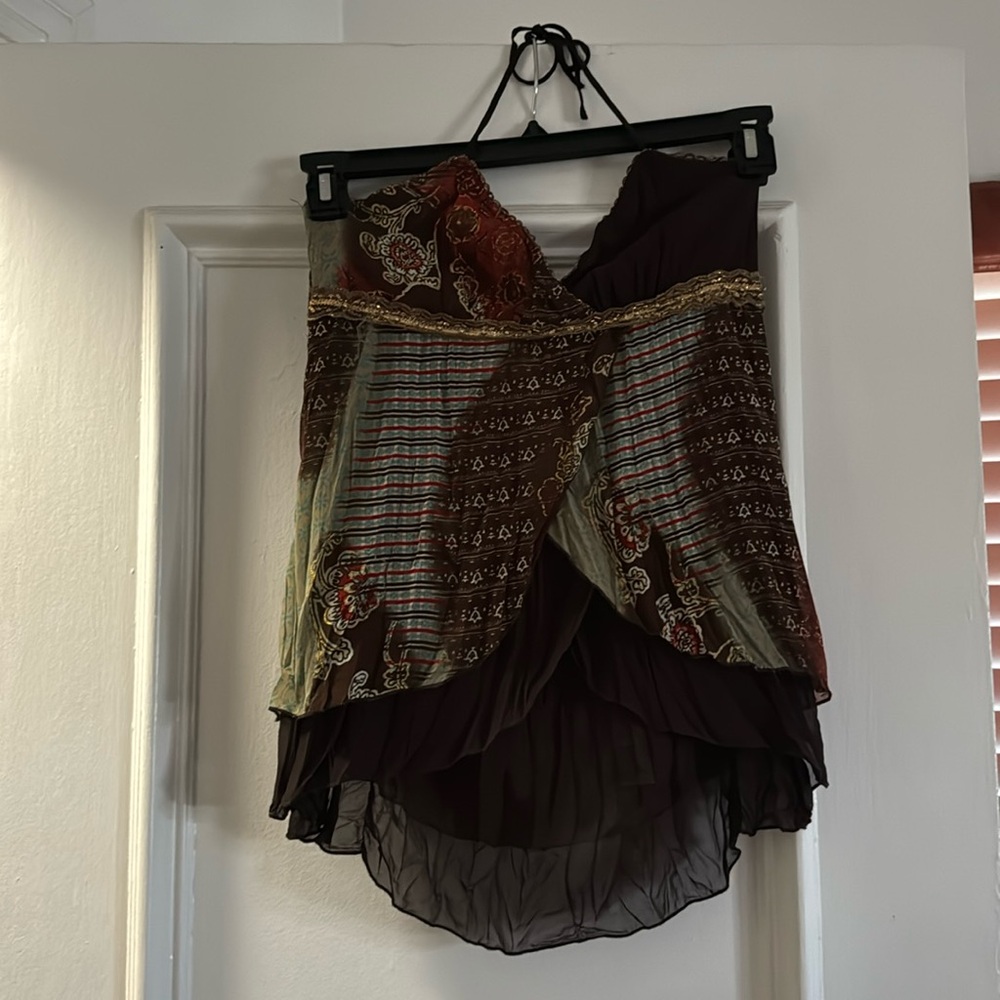 Y2K flowy halter top from the brand Pretty Good. Best fits XS/S